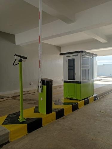 Instalasi Parkir Project 17 - Instalasi Pulau Parkir Beton Stainless